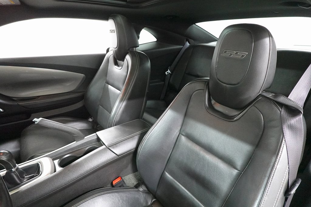 Used 2014 Chevrolet Camaro SS w/ RS Package image 10