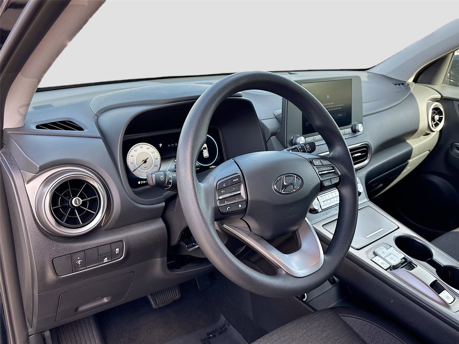 Used 2023 Hyundai Kona SE image 9