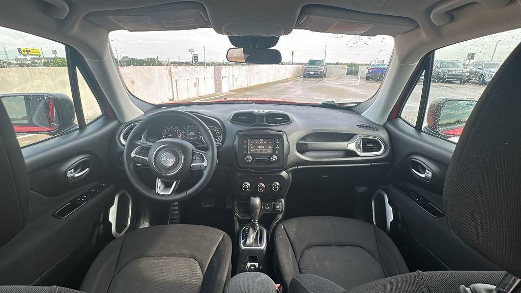 Used 2019 Jeep Renegade Sport w/ Sport Appearance Group FWD image 21
