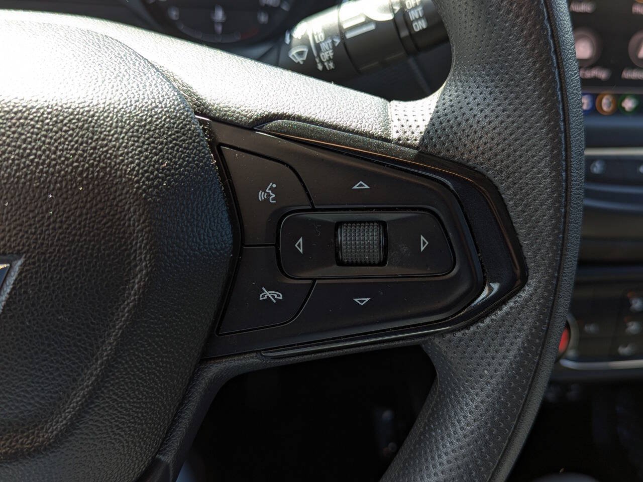 Used 2022 Chevrolet TrailBlazer LT FWD image 25