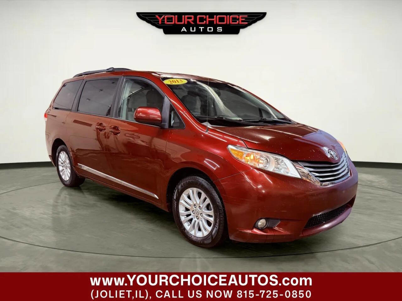 Used 2013 Toyota Sienna XLE image 8