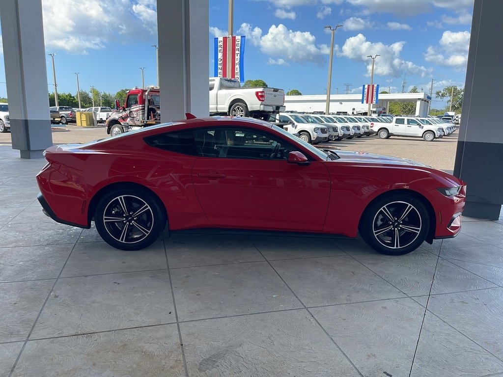 Certified 2024 Ford Mustang Coupe image 5