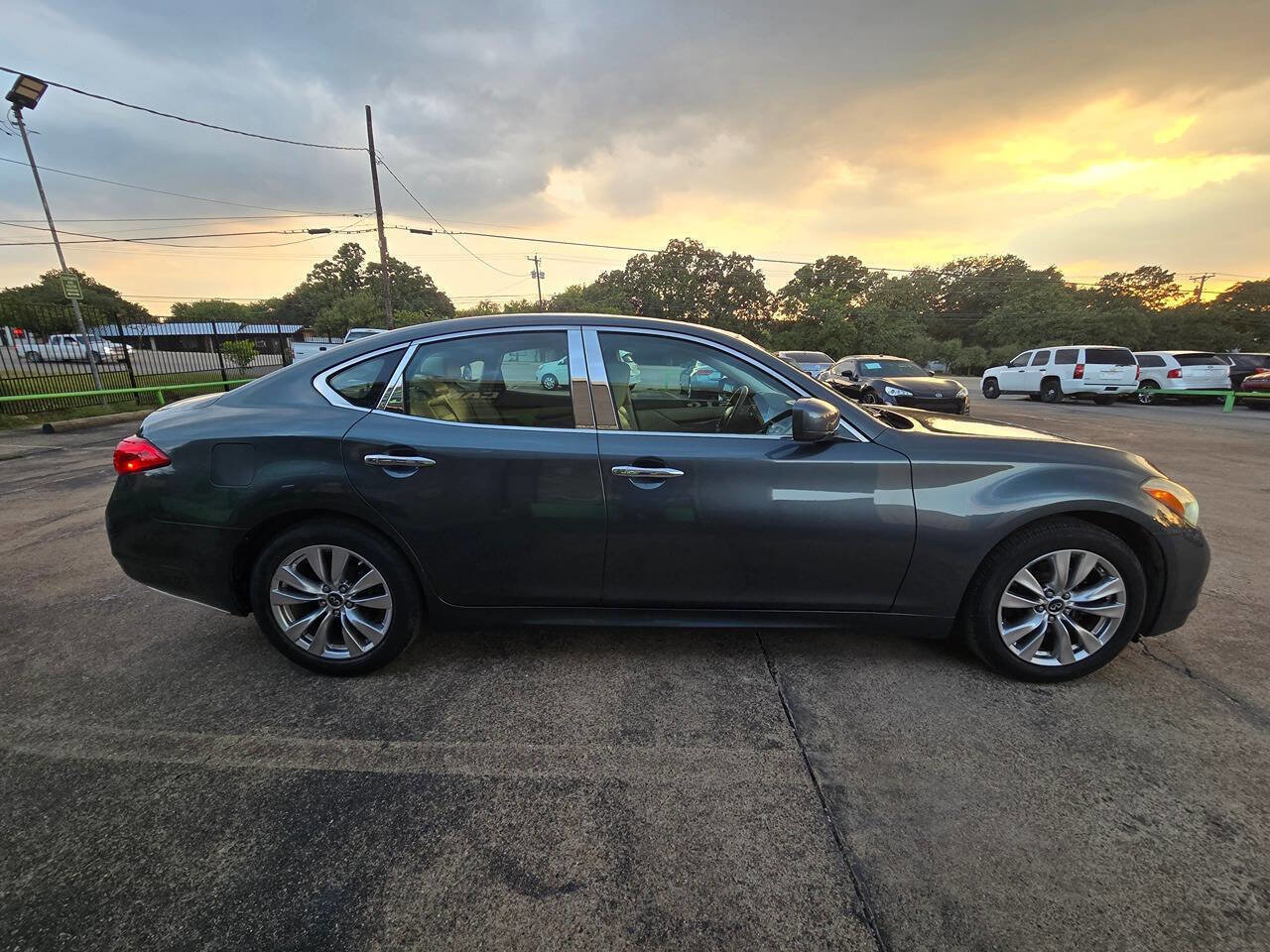Used 2012 INFINITI M37 w/ Premium Pkg image 12