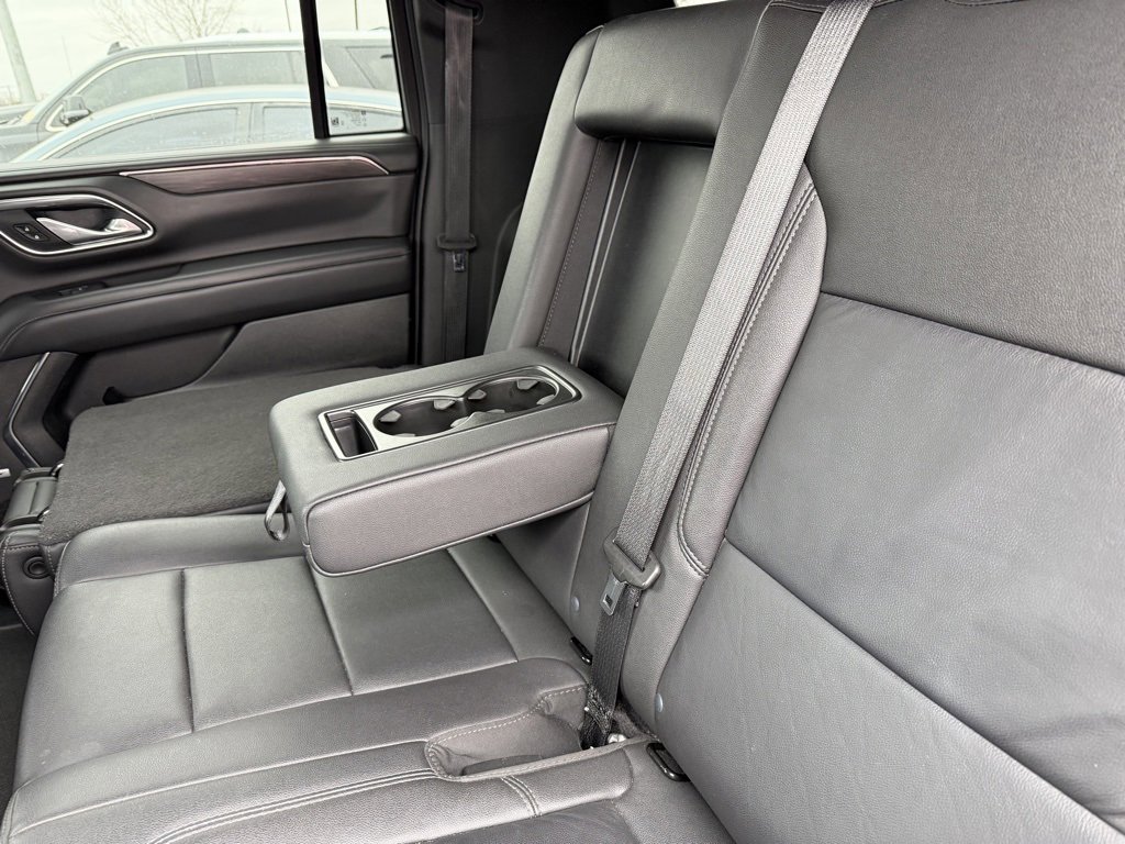 Used 2024 Chevrolet Suburban LT image 25