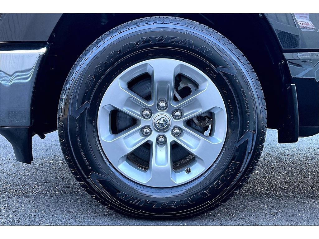 Used 2023 RAM 1500 Laramie AWD/4WD image 9