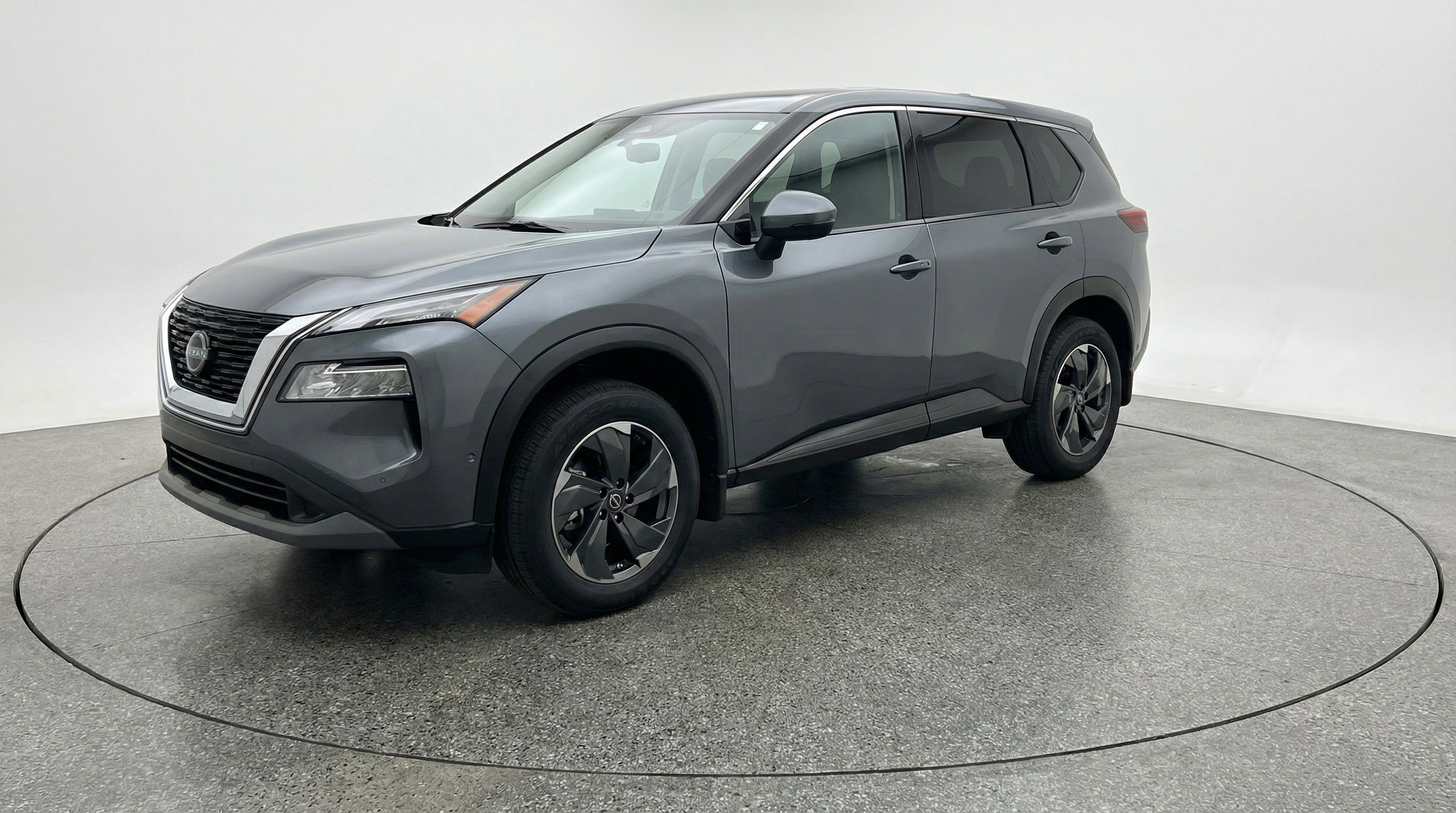 Used 2025 Nissan Rogue SV FWD image 3