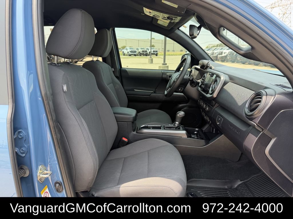 Used 2019 Toyota Tacoma TRD Off-Road w/ Technology Package AWD/4WD image 30