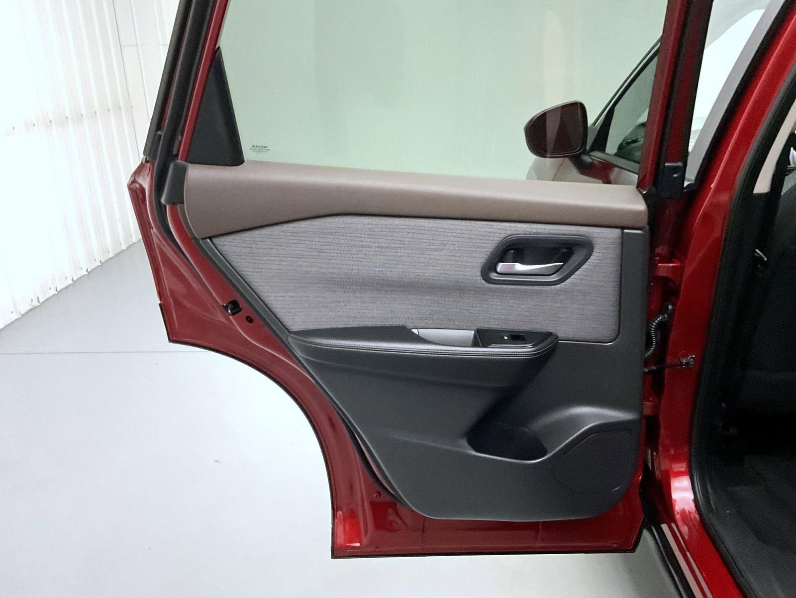 Used 2023 Nissan Rogue SV image 20