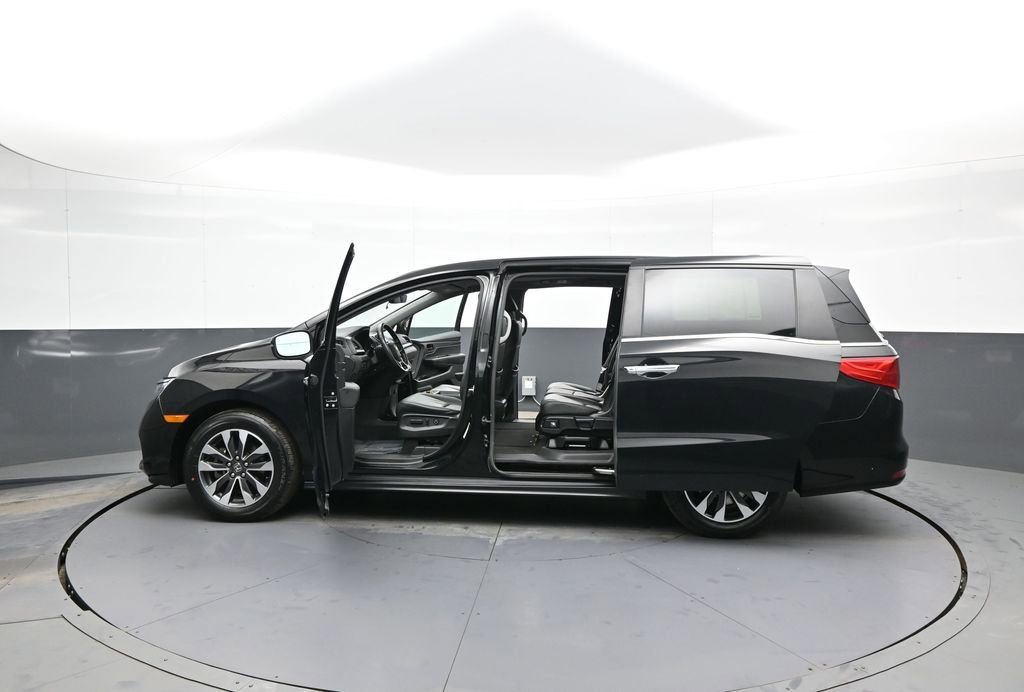 Certified 2024 Honda Odyssey EX-L image 45