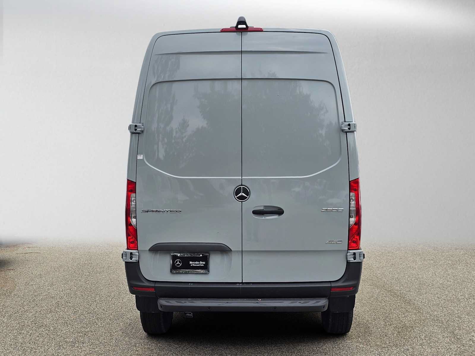 New 2025 Mercedes-Benz Sprinter 2500 image 4