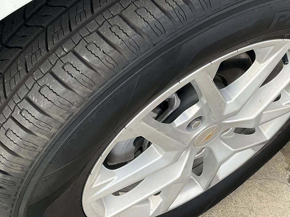 Used 2024 Chevrolet Equinox LT image 14