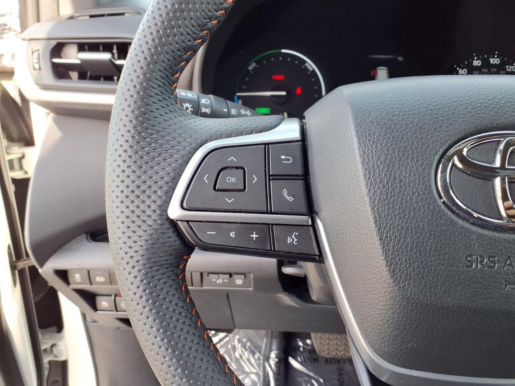 Used 2024 Toyota Sienna XSE image 16