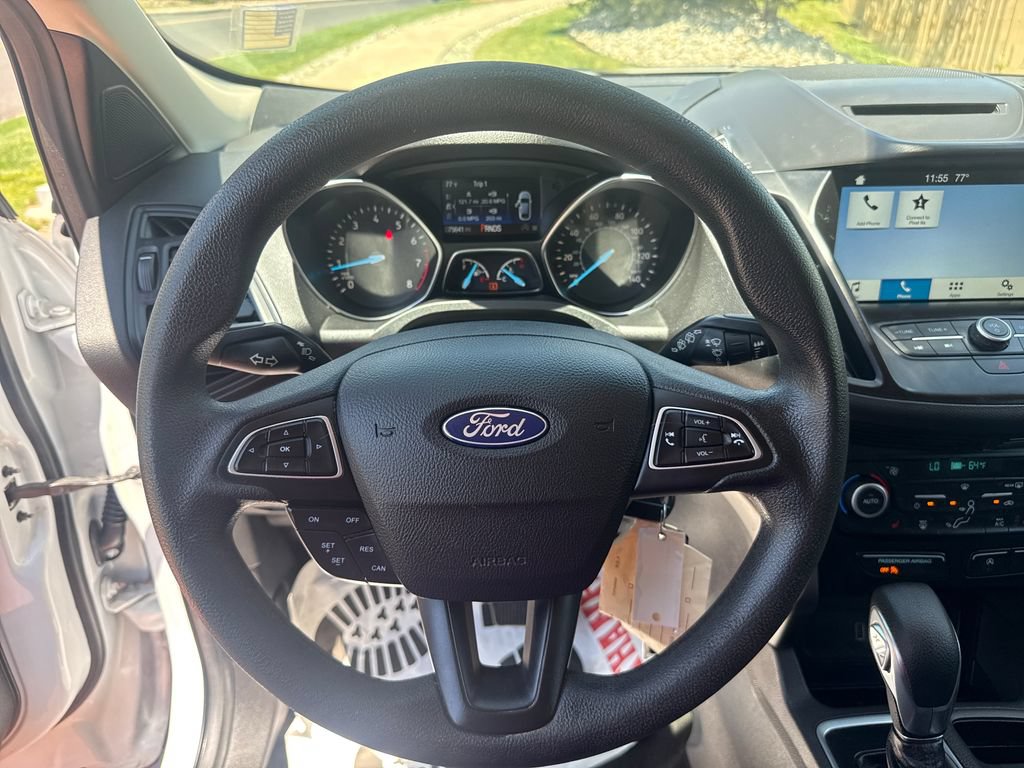 Used 2018 Ford Escape SE w/ SE Sync 3 Package AWD/4WD image 14