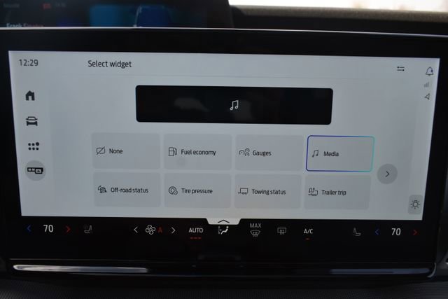 Used 2025 Ford Expedition Max Active image 31