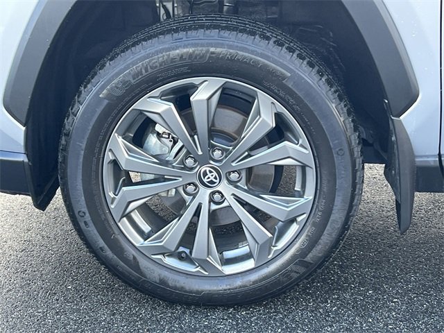 Used 2025 Toyota RAV4 XLE Premium image 41