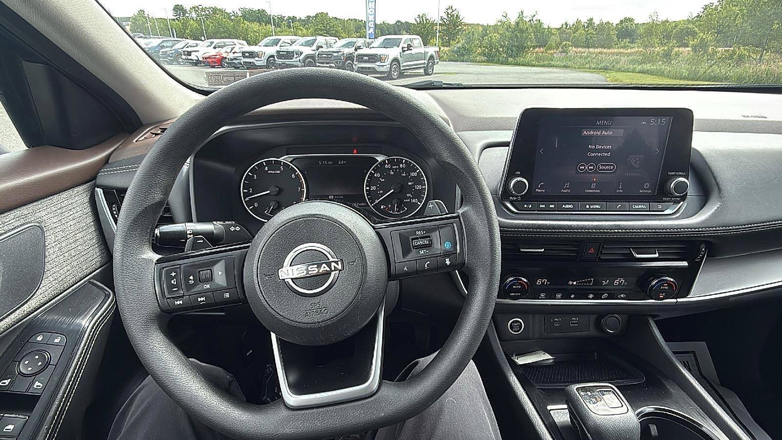 Used 2022 Nissan Rogue SV FWD image 27