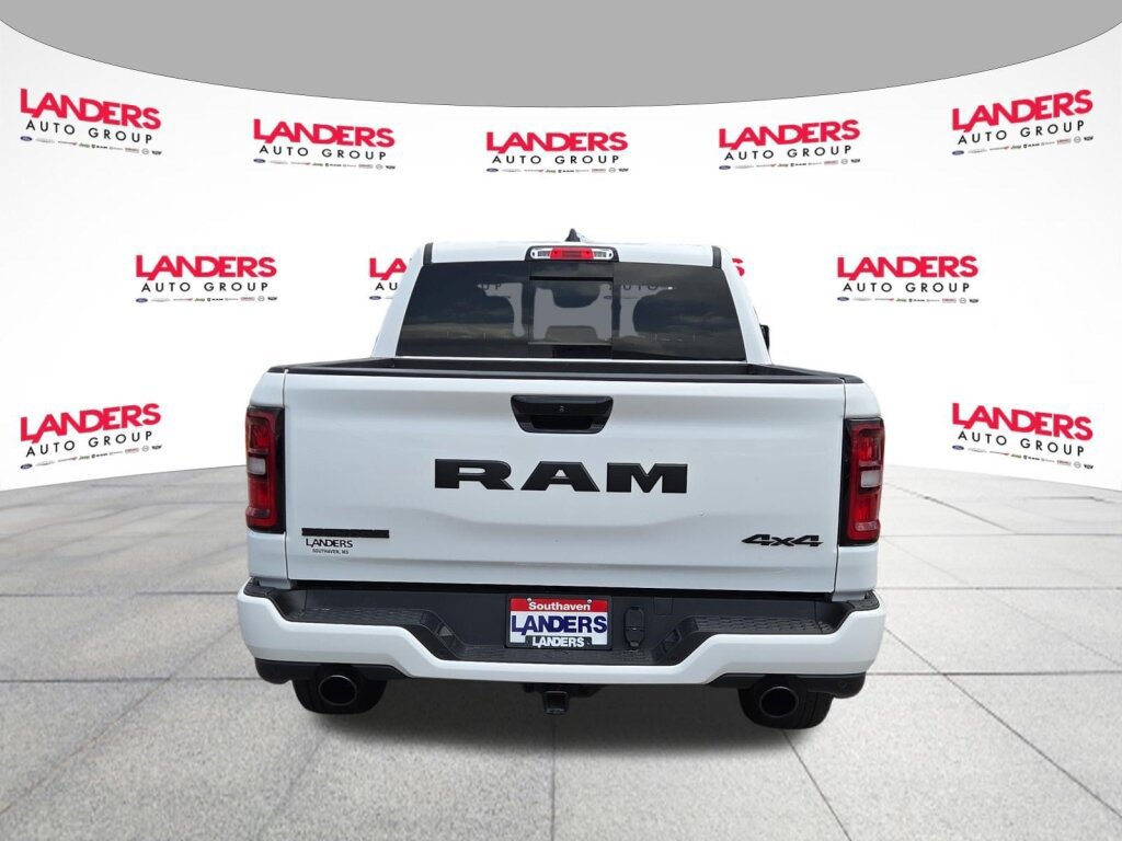 Used 2025 RAM 1500 Big Horn AWD/4WD image 4