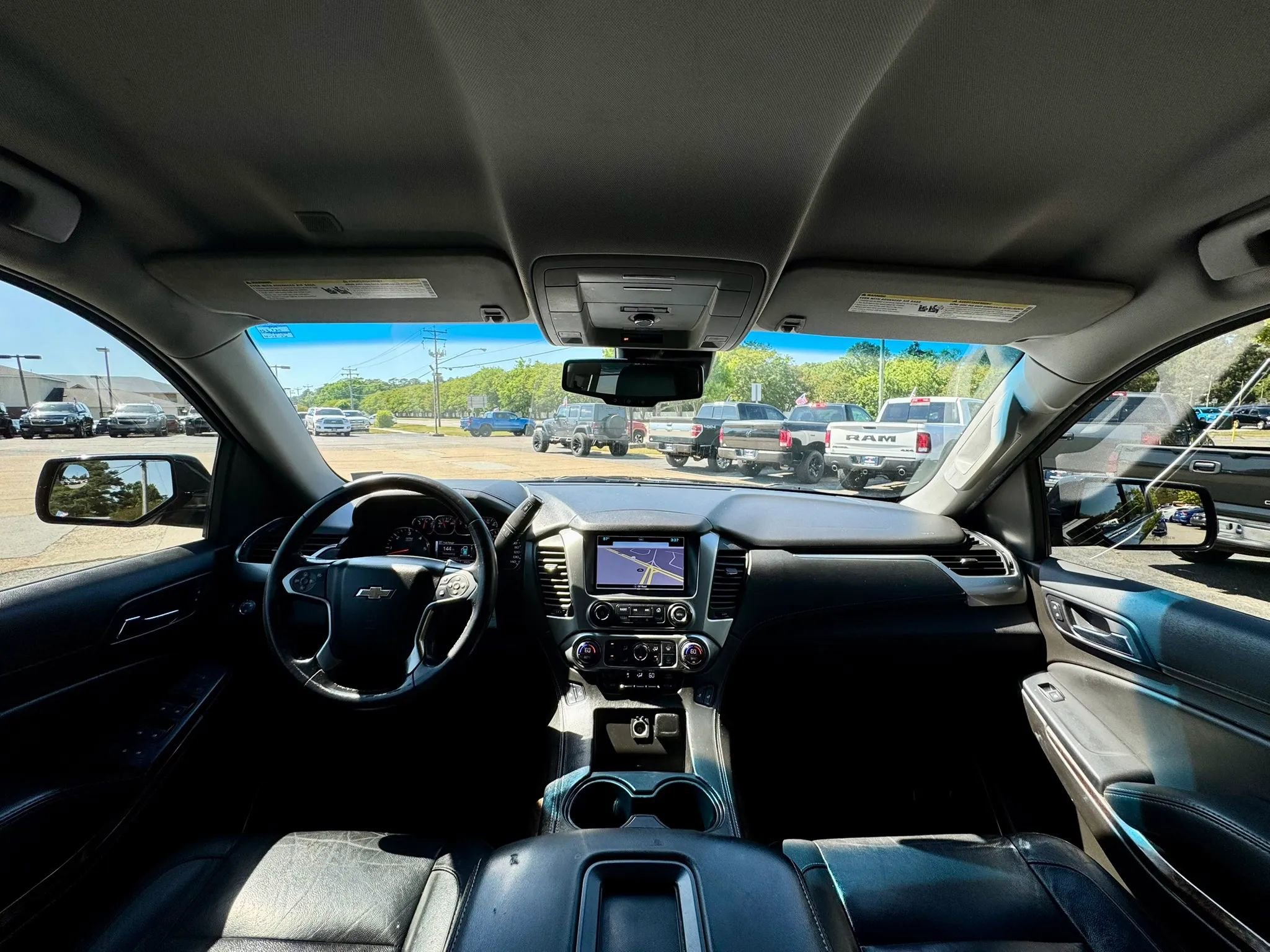 Used 2018 Chevrolet Suburban LT AWD/4WD image 15