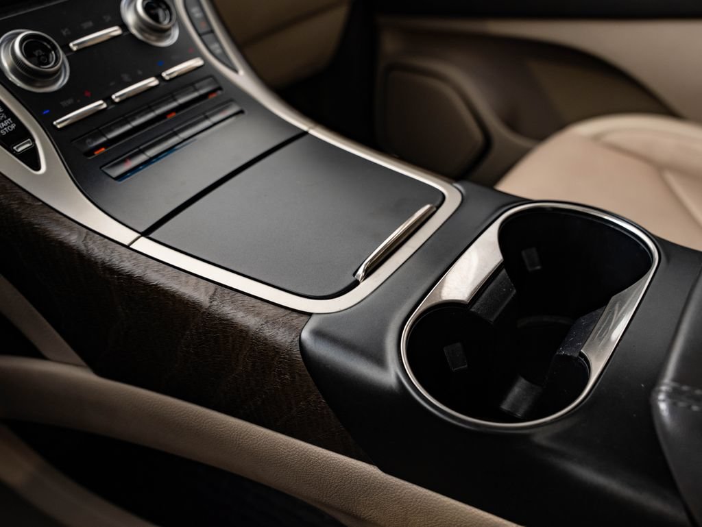 Used 2019 Lincoln Nautilus Select FWD image 38