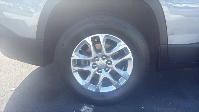 Used 2021 Chevrolet Traverse LS FWD image 9