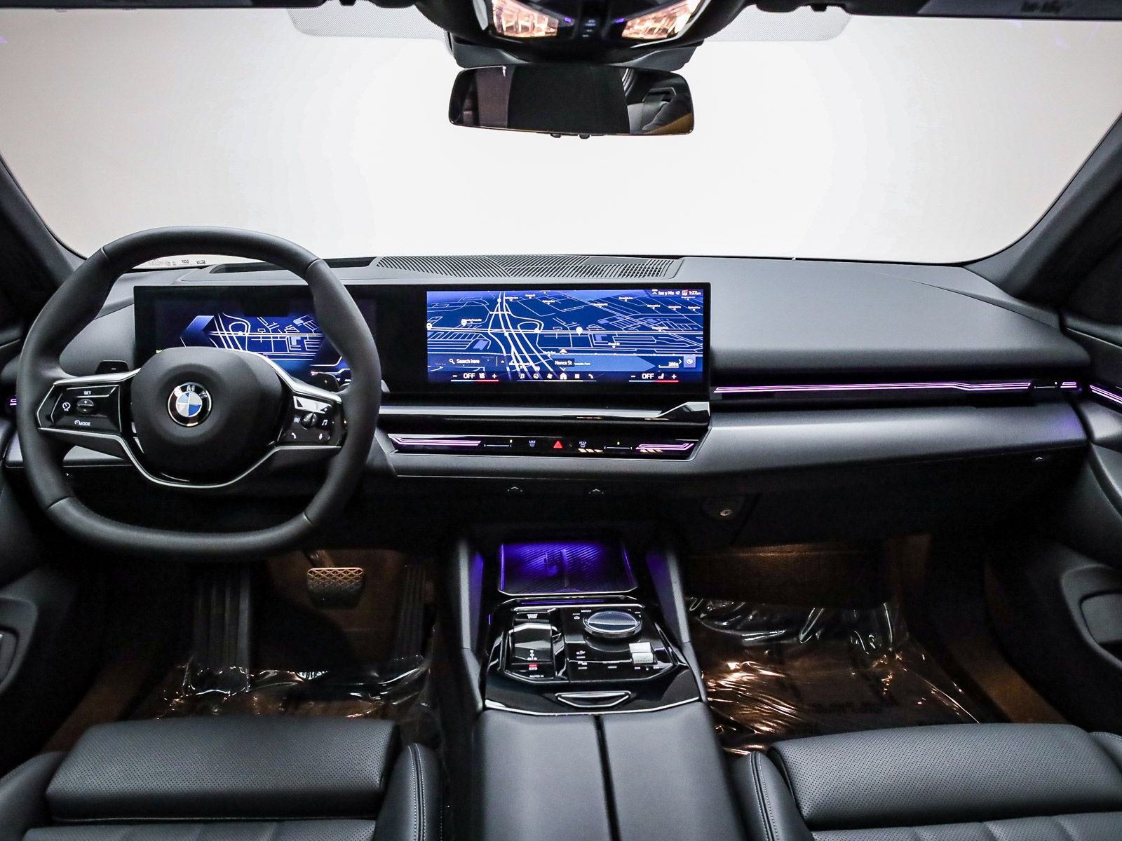 Used 2025 BMW 530i w/ Premium Package image 13