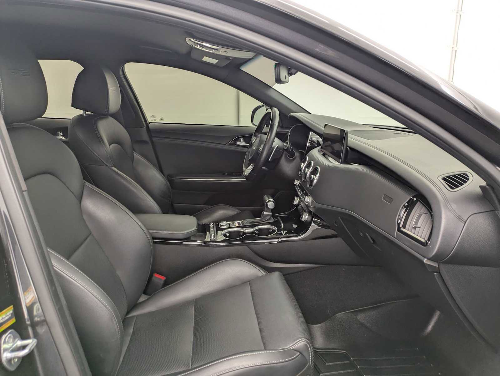 Used 2022 Kia Stinger GT-Line image 21