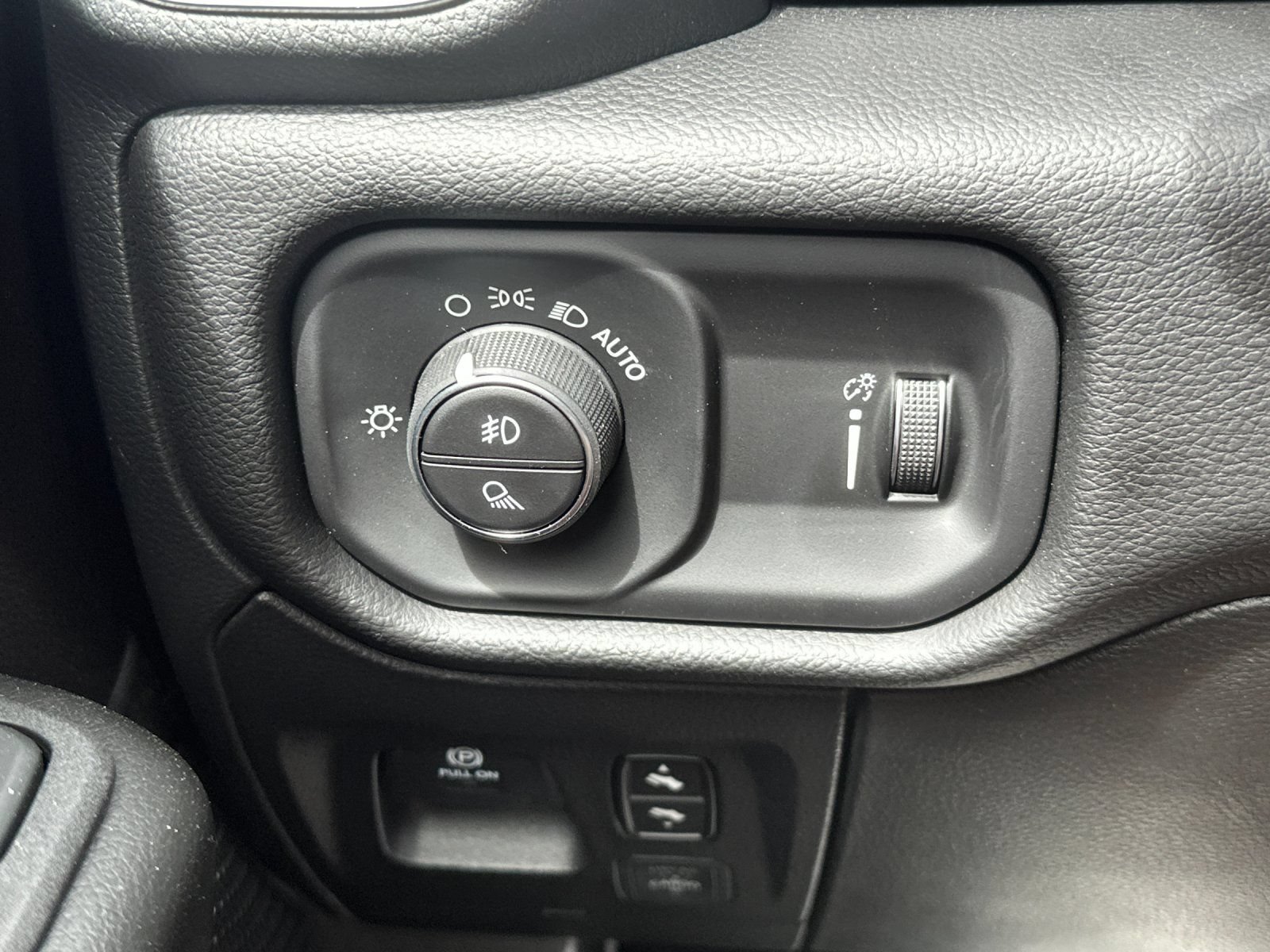 New 2026 RAM 1500 Big Horn w/ Night Edition AWD/4WD image 24