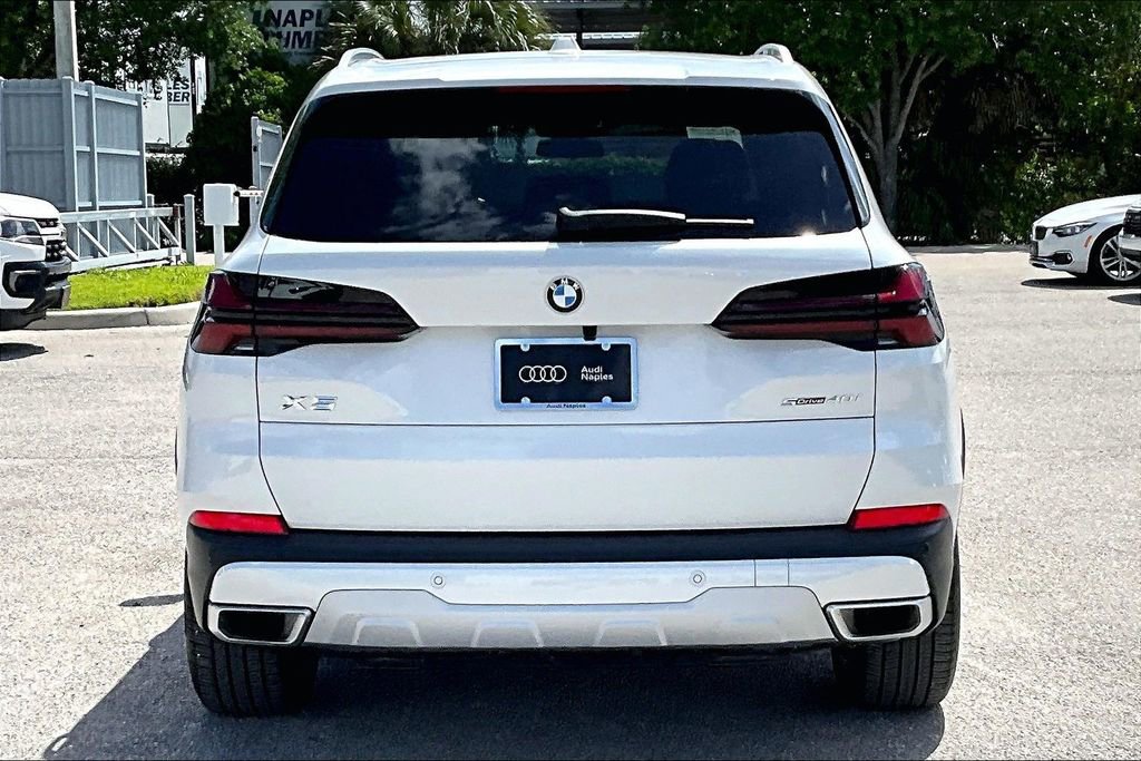 Used 2026 BMW X5 sDrive40i image 6