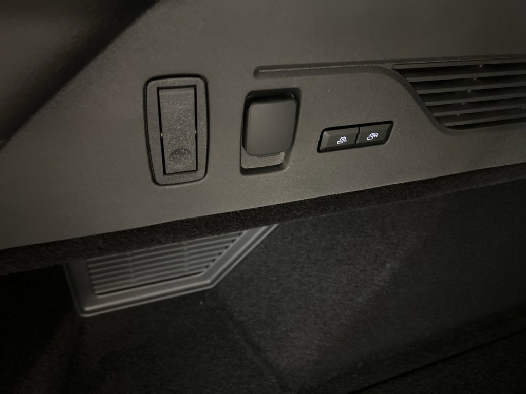 Used 2026 Lincoln Nautilus Premier w/ Equipment Group 102A image 40