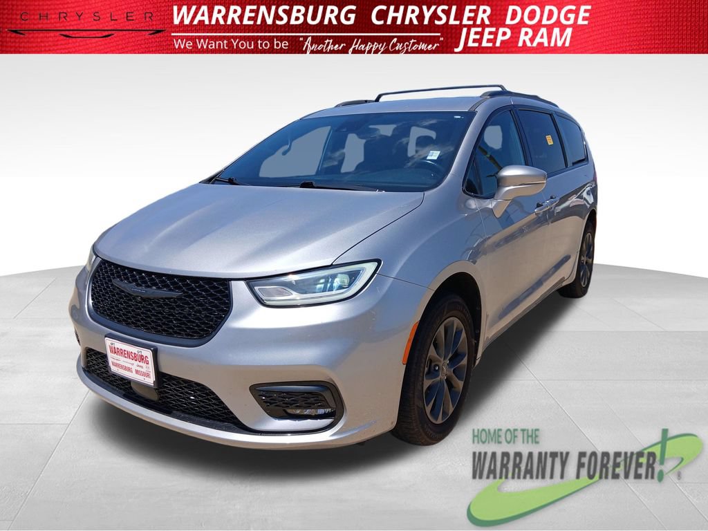 Used 2021 Chrysler Pacifica Touring-L w/ Uconnect Theater Family Group AWD/4WD image 8