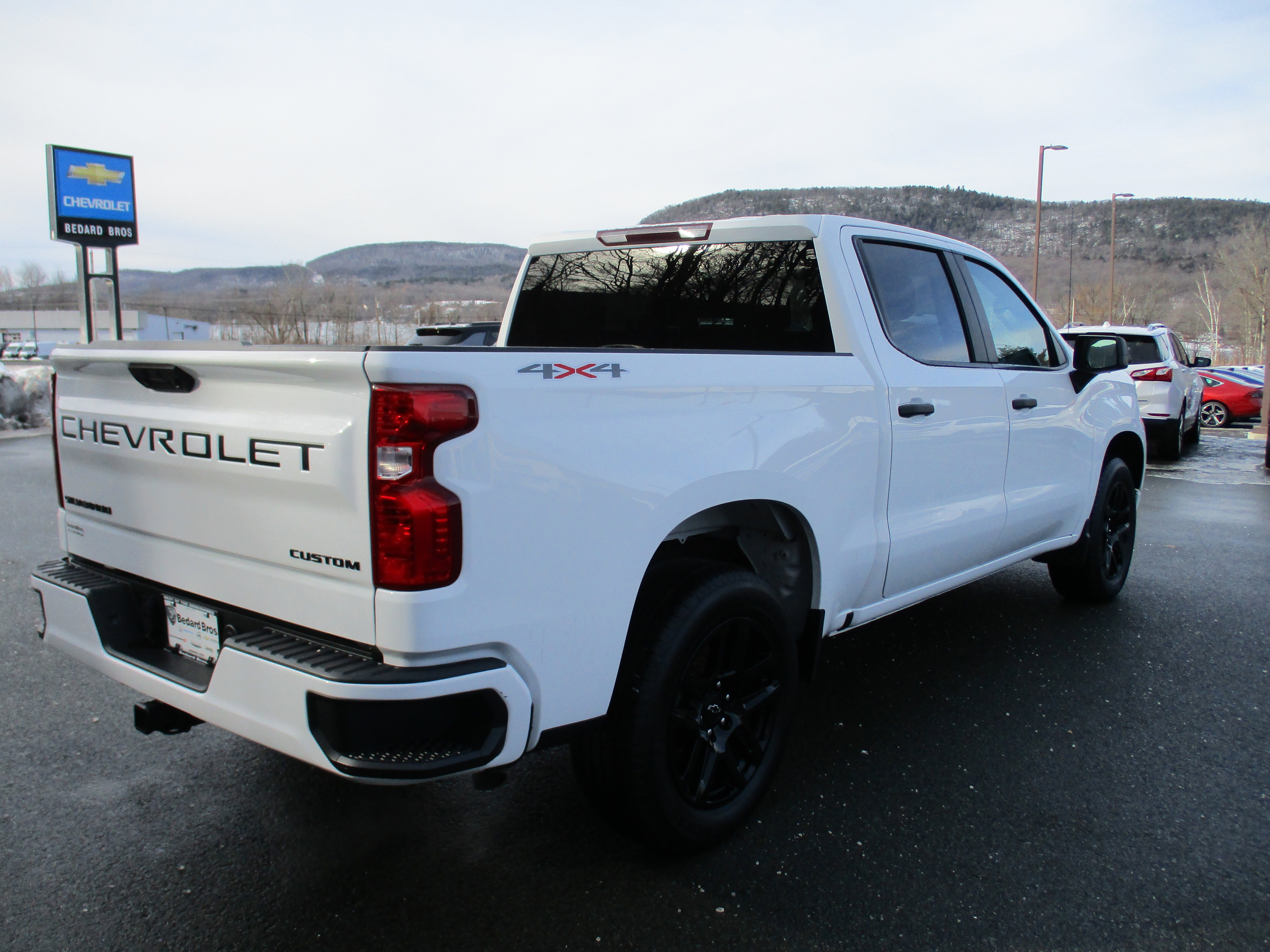 Used 2023 Chevrolet Silverado 1500 Custom w/ LPO, Dark Essentials Package image 5