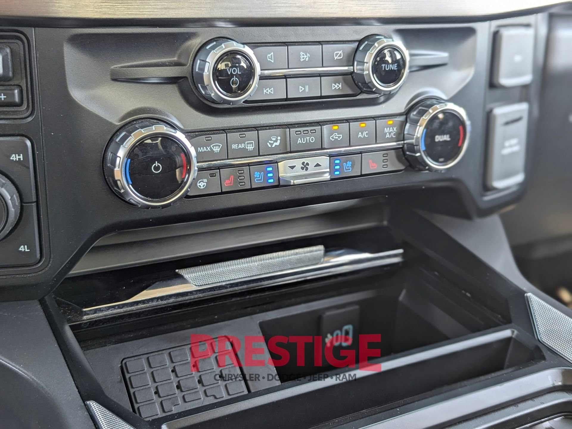 Used 2024 Ford F350 Lariat w/ Chrome Package AWD/4WD image 27
