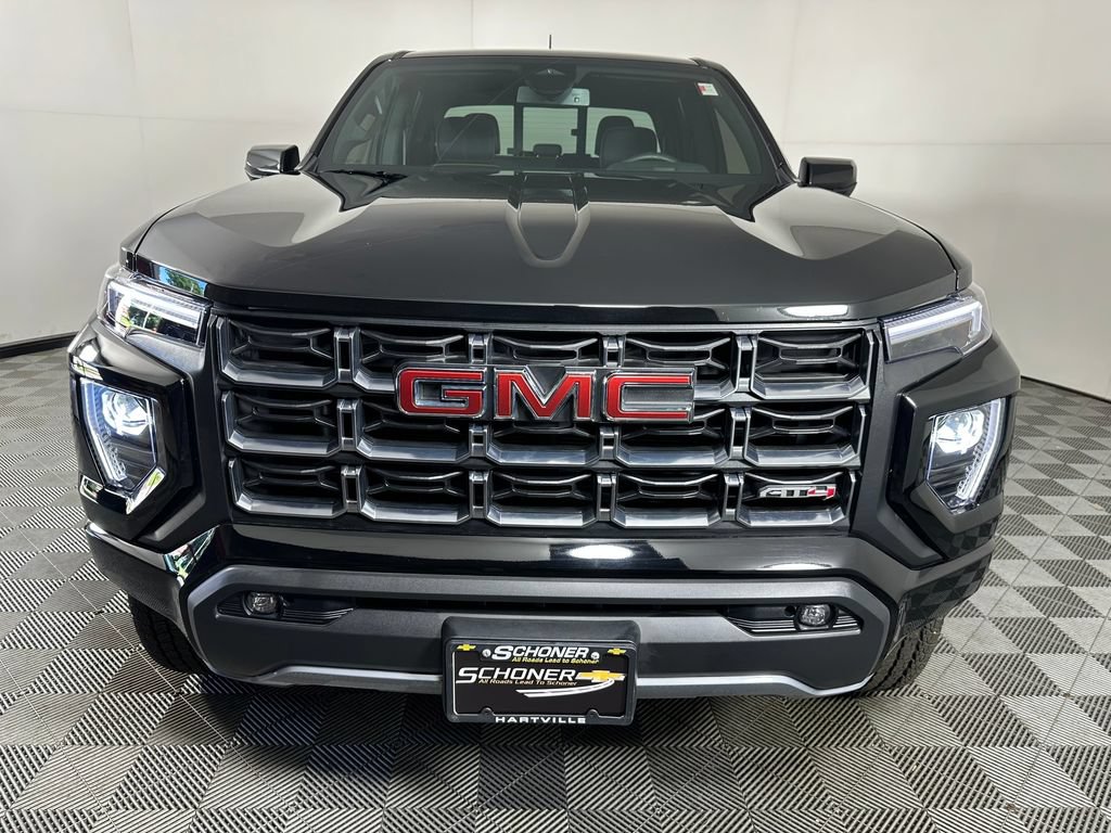 Used 2025 GMC Canyon AT4 AWD/4WD image 8