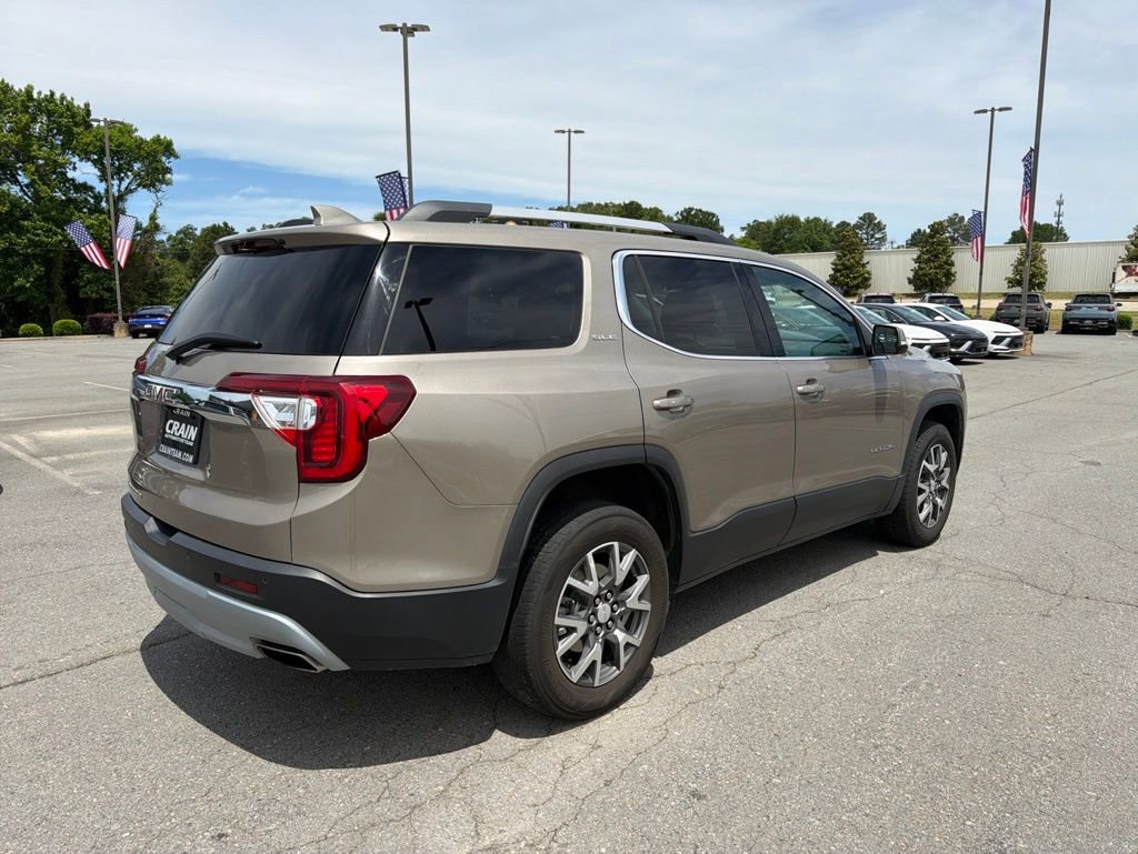 Used 2023 GMC Acadia SLE w/ Driver Convenience Package FWD image 5
