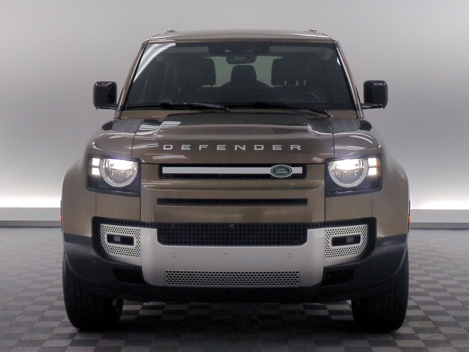 Used 2023 Land Rover Defender 90 S AWD/4WD image 6