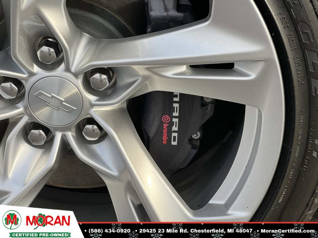 Used 2022 Chevrolet Camaro LT w/ Technology Package image 11