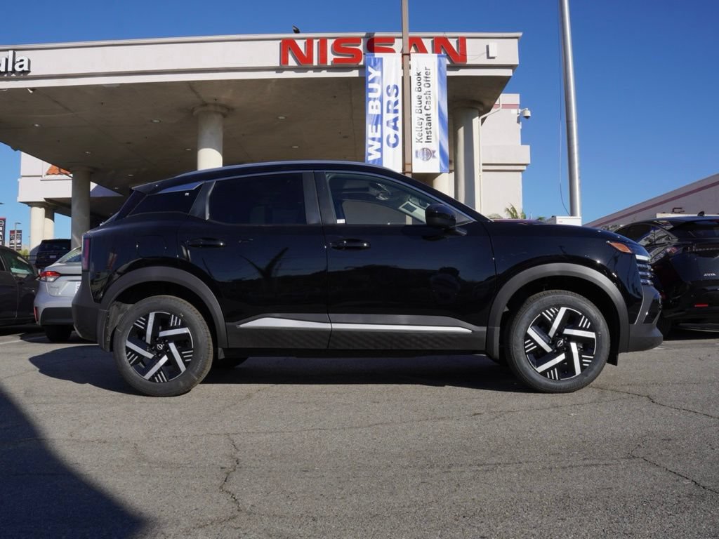 New 2026 Nissan Kicks SV w/ SV Premium Package FWD image 3