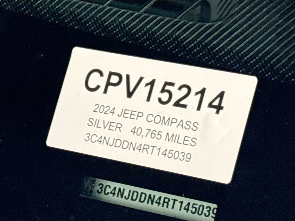 Used 2024 Jeep Compass Trailhawk AWD/4WD image 24
