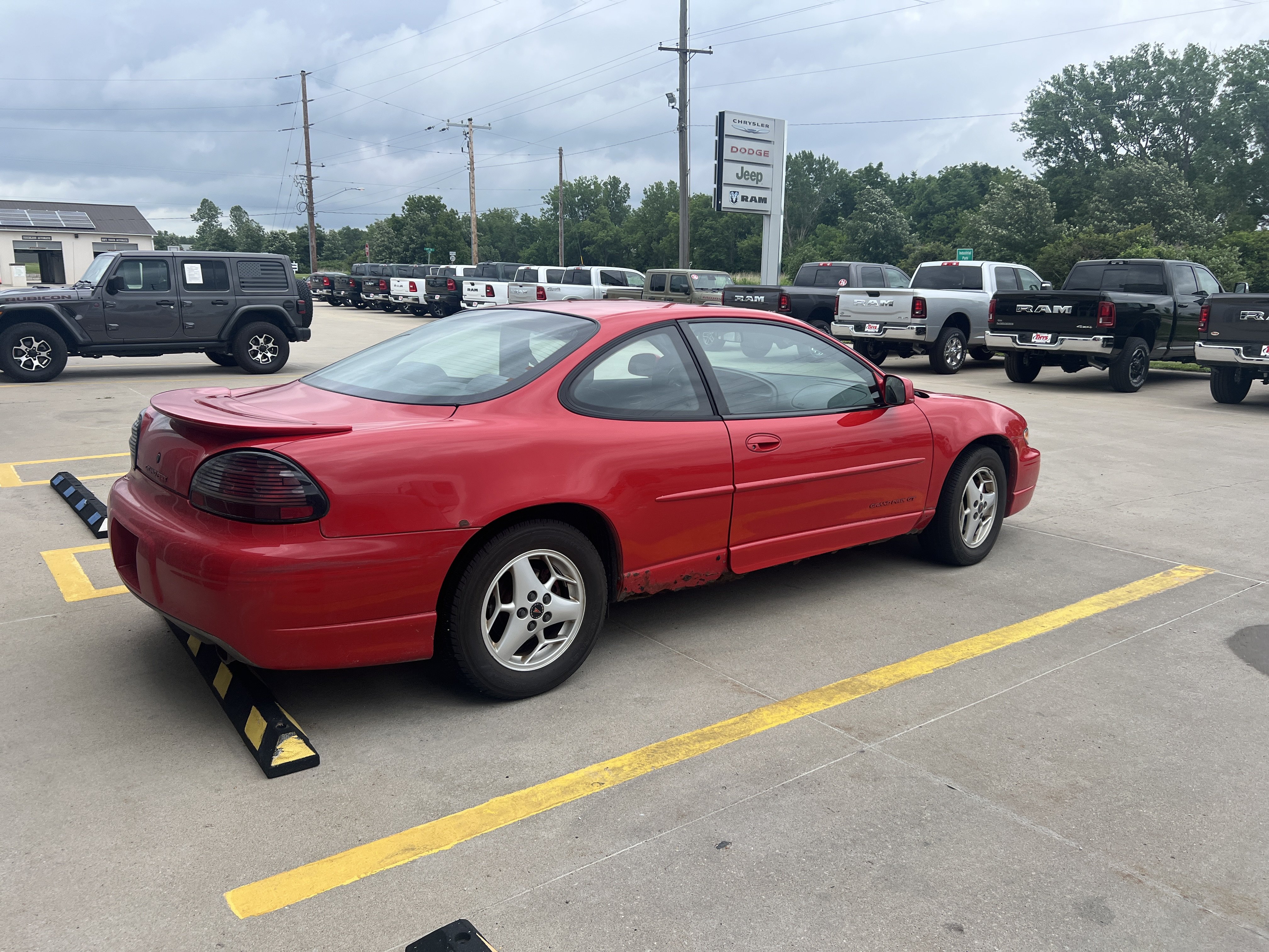 Used 2001 Pontiac Grand Prix GT w/ Opt Pkg 1 FWD image 7