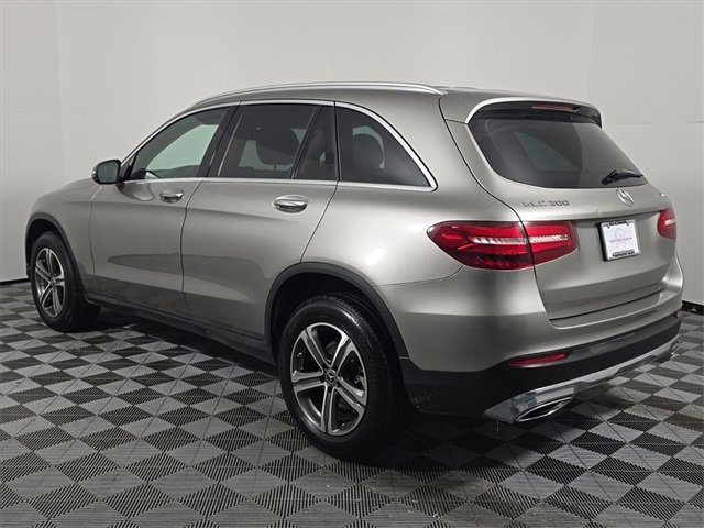 Used 2019 Mercedes-Benz GLC 300 4MATIC image 3