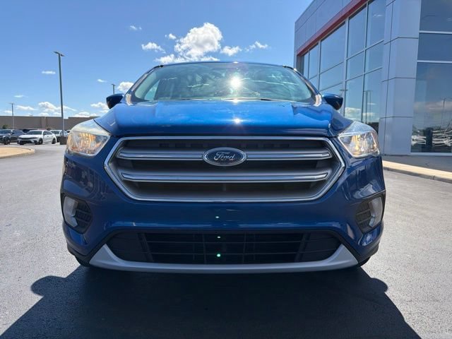 Used 2017 Ford Escape SE FWD image 2