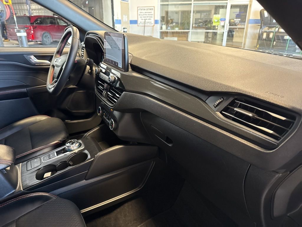 Used 2025 Ford Escape ST-Line image 33