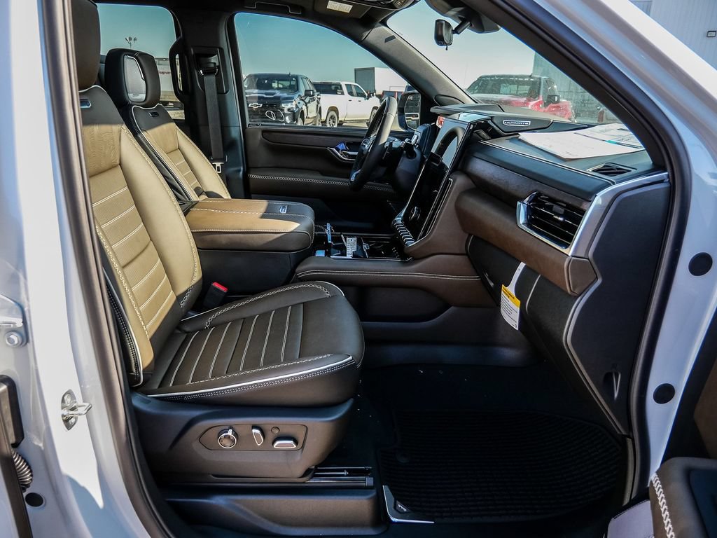 New 2027 GMC Yukon XL Denali Ultimate AWD/4WD image 15