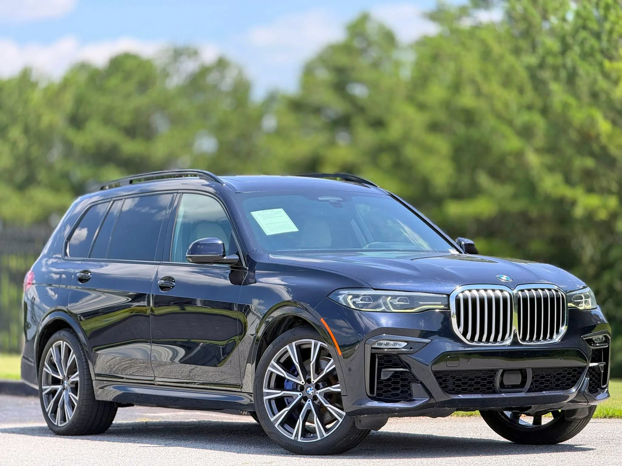 Used 2019 BMW X7 xDrive50i w/ M Sport Package AWD/4WD image 5