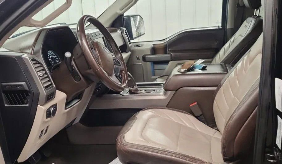 Used 2019 Ford F150 Limited image 2