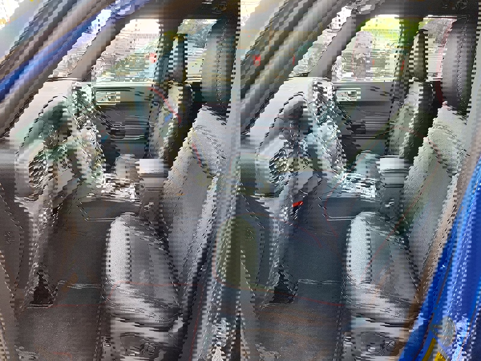 Certified 2022 Ford Explorer ST-Line w/ Class IV Trailer Tow Package AWD/4WD image 15