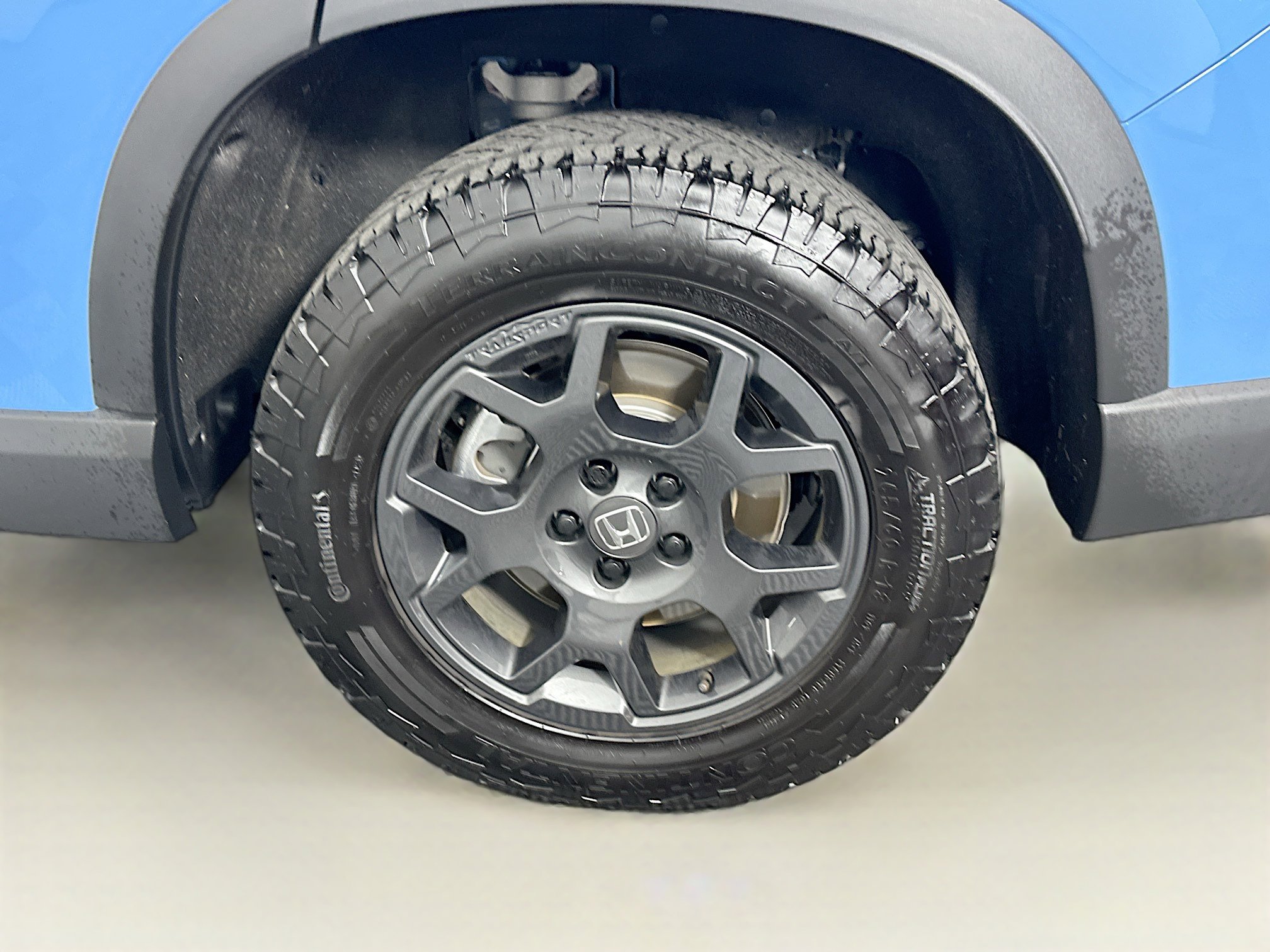 Used 2025 Honda Pilot TrailSport image 11