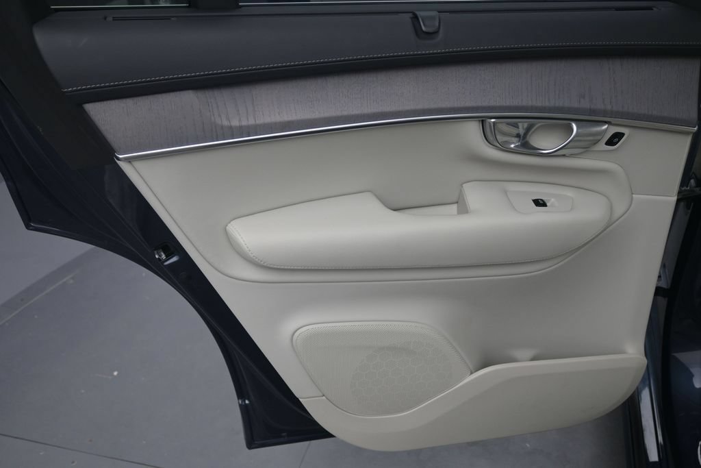 Certified 2026 Volvo XC90 B6 Ultra AWD/4WD image 19
