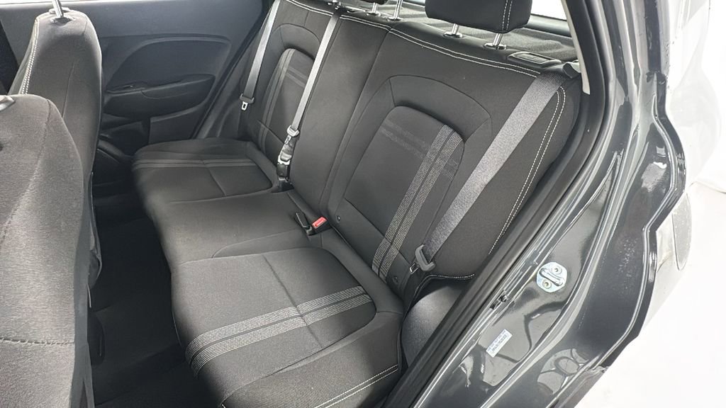 Used 2025 Hyundai Venue SEL image 12