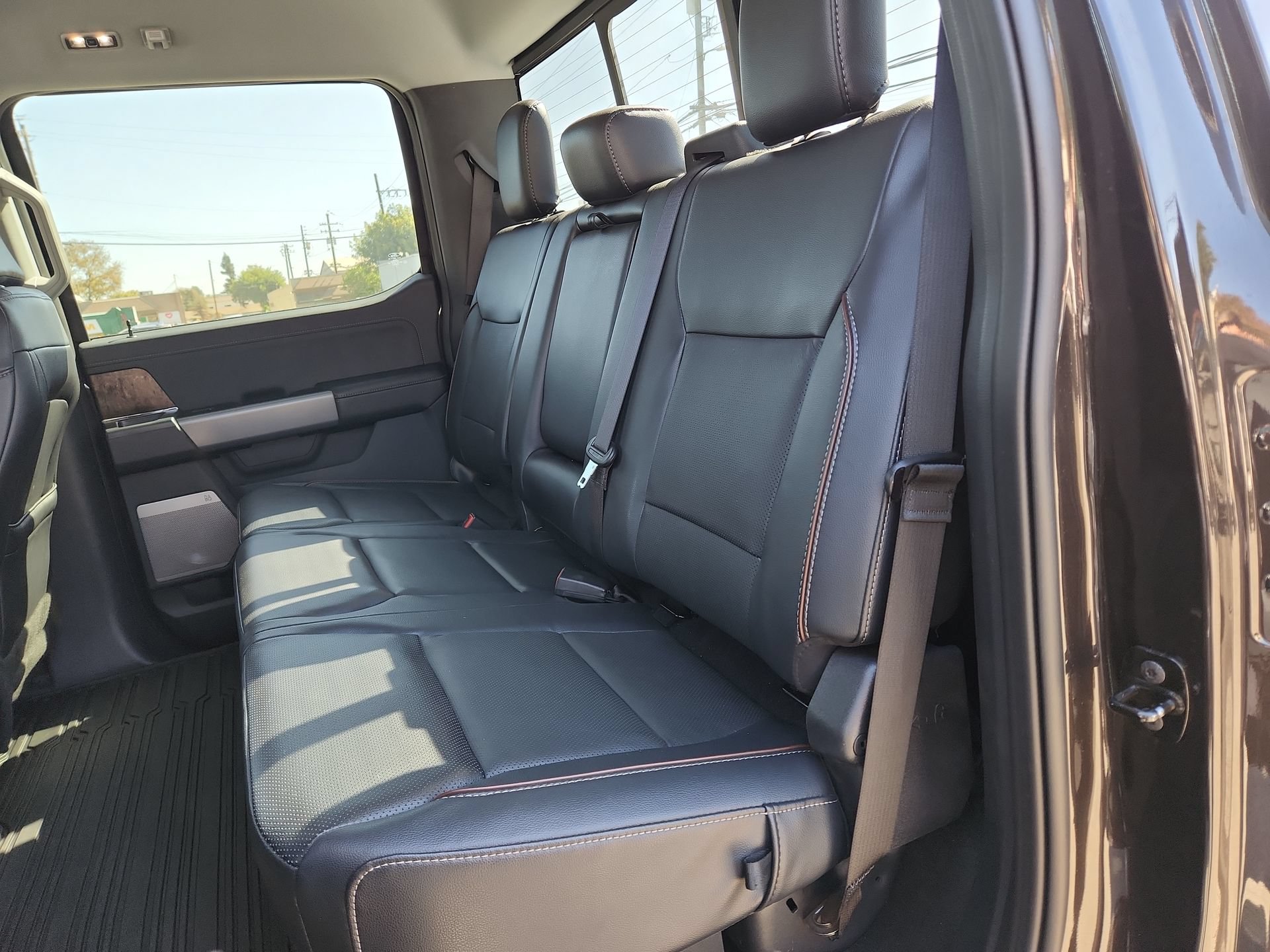 Used 2024 Ford F350 Lariat AWD/4WD image 24